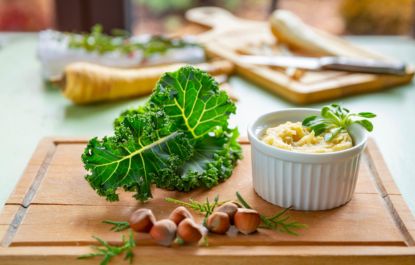 Lees meer over het artikel Winterse Stamppot met Pastinaak, Boerenkool en Geroosterde Hazelnoten